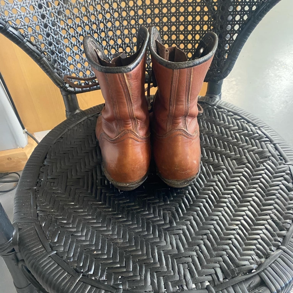Packer boots